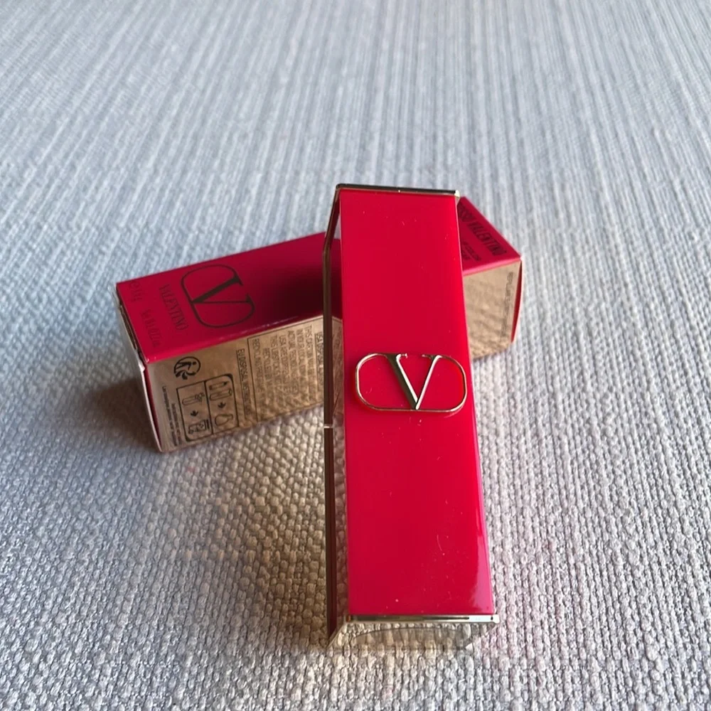 Valentino Rosso Valentino High Pigment Refillable Lipstick - 217A